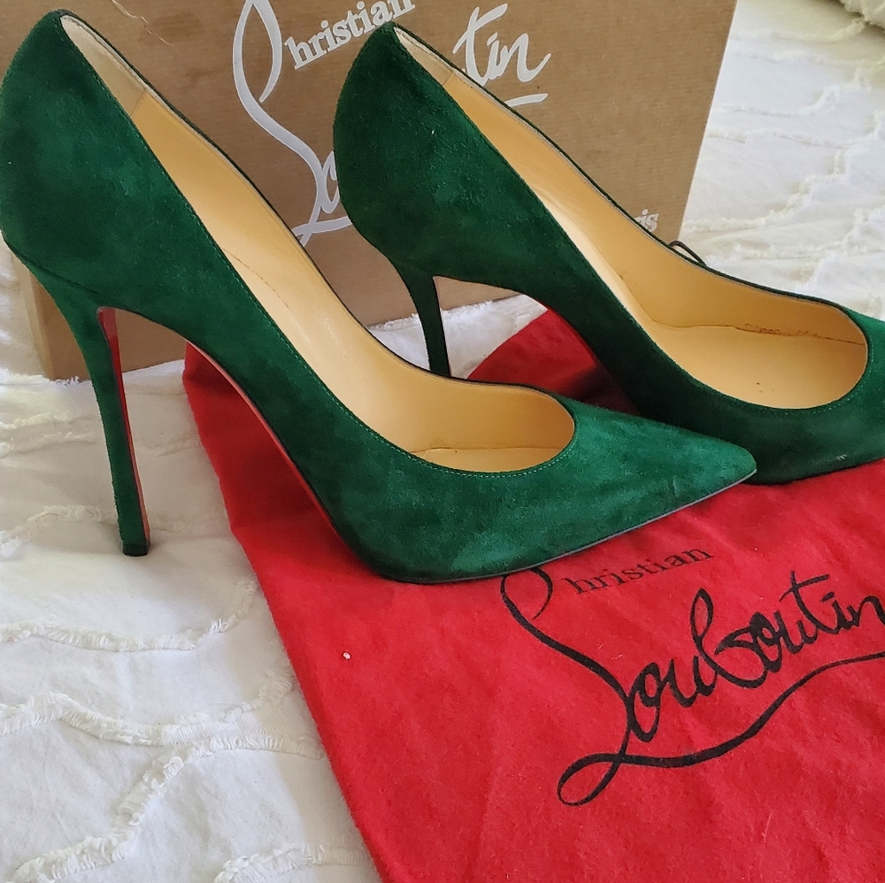 DECOLTISH 100 VEAU FOREST GREEN SUEDE LOUBOUTINS (RARE!)